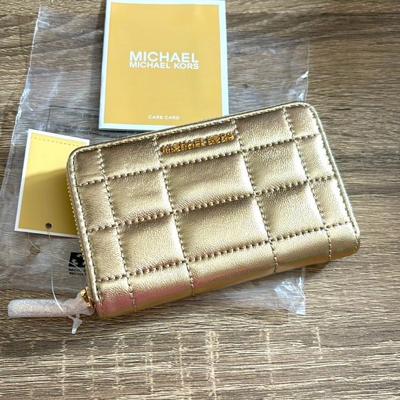 MK Small Quilted Leather Wallet NWT - Picture 1 of 5